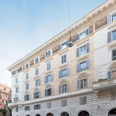 Colosseum Holidays - Three-bedroom * Rome