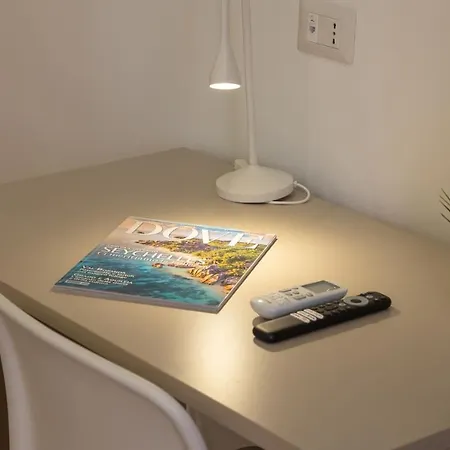 Colosseum Holidays - Three-bedroom Apartment Rome