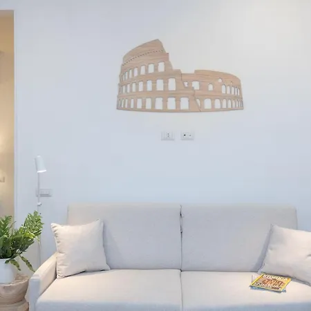Colosseum Holidays - Three-bedroom *