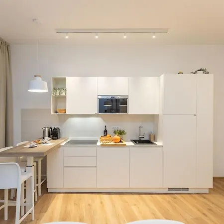 Colosseum Holidays - Three-bedroom