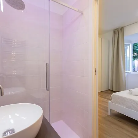 Apartment Colosseum Holidays - Three-bedroom Rome