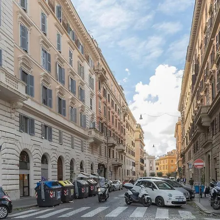 Colosseum Holidays - Three-bedroom
