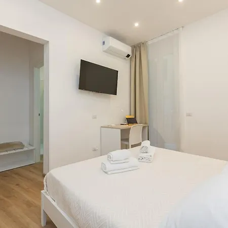 Apartment Colosseum Holidays - Three-bedroom