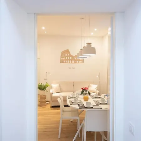 Colosseum Holidays - Three-bedroom *