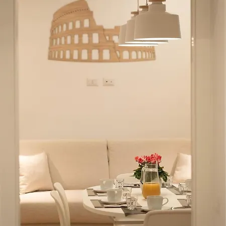 Colosseum Holidays - Three-bedroom