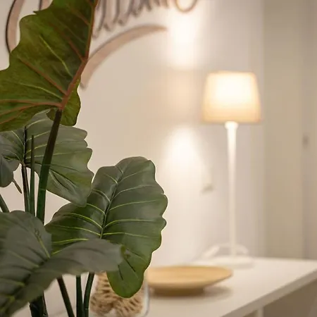Apartment Colosseum Holidays - Three-bedroom Rome