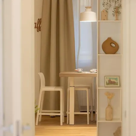 Colosseum Holidays - Three-bedroom Rome